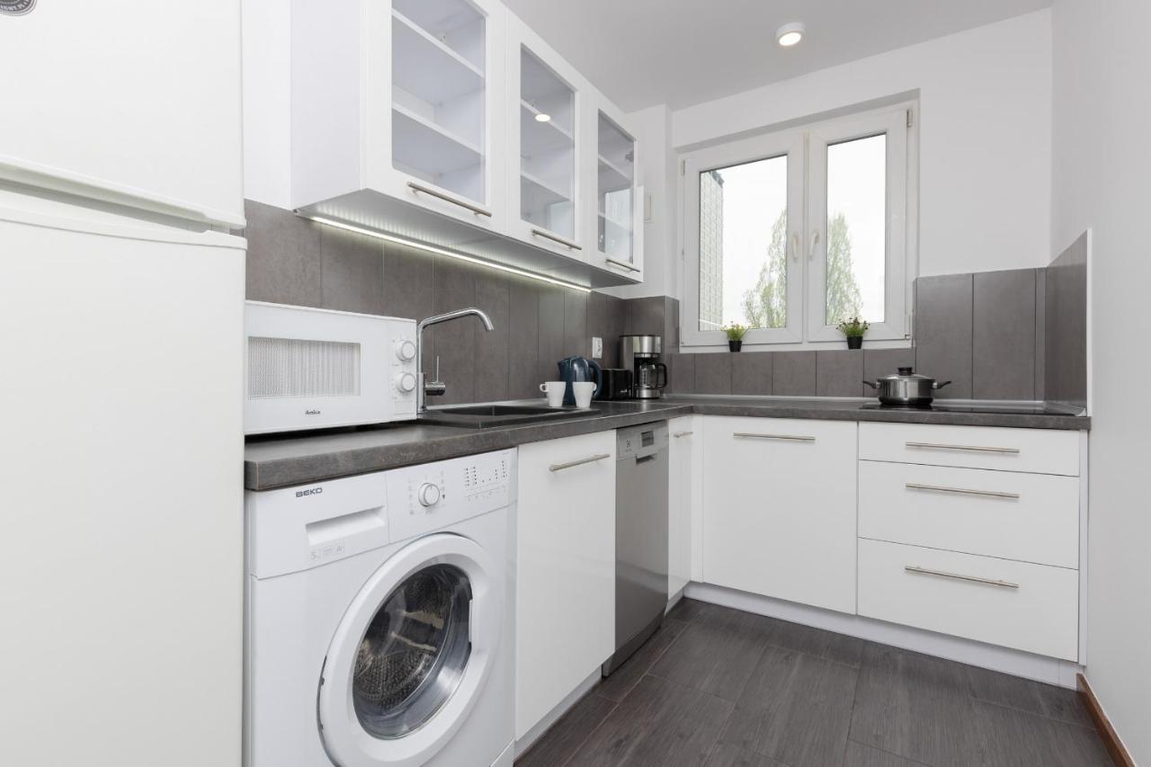 Old Town Spacious Apartment Bonifraterska By Renters Warszawa Zewnętrze zdjęcie
